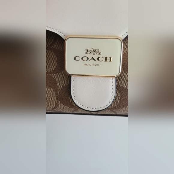 🎉HP!🎉 Coach Handbag Monogram - Picture 8 of 10